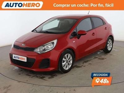Usado Kia Rio 84 CV (61 kW) 2017 Rojo Utilitario