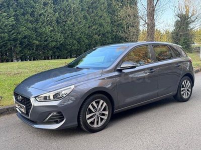 Usado Hyundai i30 GO! 116 CV (85 kW) 2018 Gris / plata Berlina