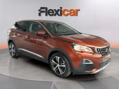 Usado Peugeot 3008 Allure 131 CV (96 kW) 2020 Naranja SUV