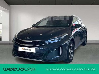 Usado Kia XCeed 101 CV (74 kW) 2025 Gris SUV