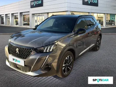 Usado Peugeot 2008 GT-line 130 CV (95 kW) 2020 Gris / plata SUV