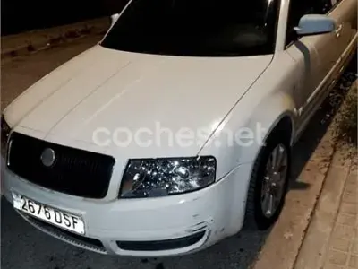 Usado Skoda Superb Elegance 130 CV (95 kW) 2005 Blanco Berlina