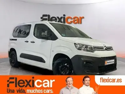 Usado Citroën Berlingo Feel 102 CV (75 kW) 2022 Blanco Monovolumen