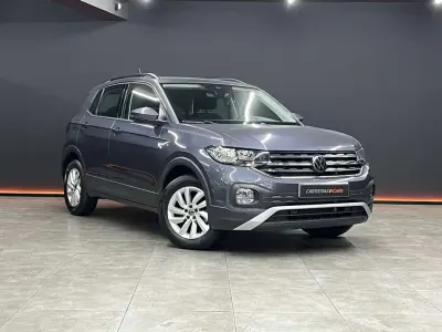 Usado VW T-Cross Advance 110 CV (80 kW) 2022 Gris SUV