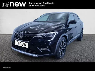 Usado Renault Arkana Techno 145 CV (106 kW) 2022 Negro SUV