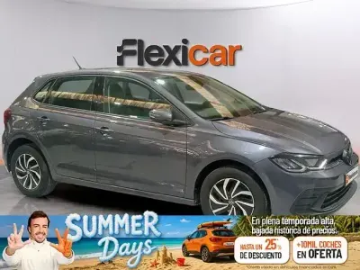 Usado VW Polo Life 95 CV (69 kW) 2022 Gris / plata Utilitario
