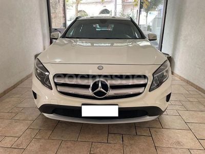 Mercedes GLA220