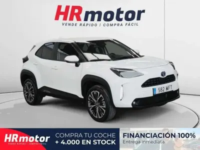 Usado Toyota Yaris Cross Business Edition 116 CV (85 kW) 2023 Blanco SUV