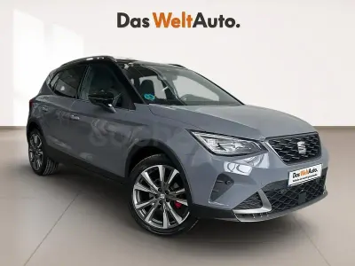 Usado Seat Arona FR 116 CV (85 kW) 2024 Gris SUV
