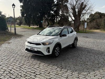 Usado Kia Stonic 120 CV (88 kW) 2021 Blanco SUV