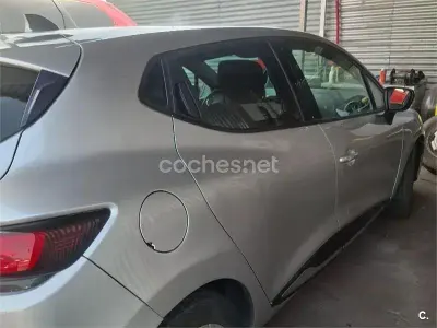 Usado Renault Clio IV LIMITED 75 CV (55 kW) 2017 Gris / plata Berlina