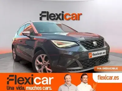 Usado Seat Arona FR 150 CV (110 kW) 2023 Gris SUV