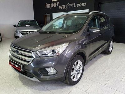 Usado Ford Kuga Titanium 150 CV (110 kW) 2018 Gris / plata SUV