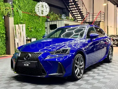 Usado Lexus IS300h Sport Line 223 CV (164 kW) 2017 Azul Berlina
