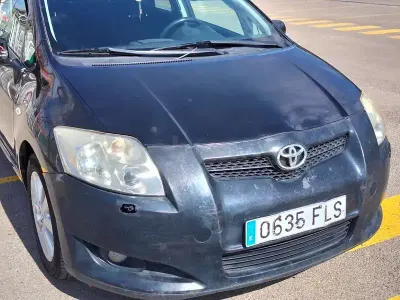 Używany Toyota Auris Luna 126 KM (92 kW) 2007 Czarny Hatchback