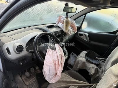 Usado Citroën Berlingo Feel 100 CV (73 kW) 2015 Blanco Monovolumen