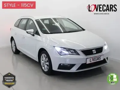 Usado Seat Leon Style 116 CV (85 kW) 2020 Blanco Berlina