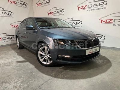 Gris / plata Usado 2019 Skoda Octavia Ambition Berlina | 11.999 € (Precio justo)