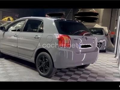 Gris / plata Usado 2003 Toyota Corolla Sol Berlina | 5800 € (Un poco caro)