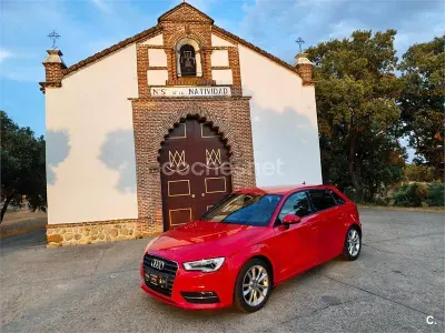Usado Audi A3 S-Line 140 CV (102 kW) 2014 Rojo Berlina