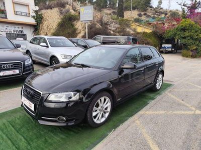 Usado Audi A3 Ambition 140 CV (102 kW) 2012 Negro Utilitario