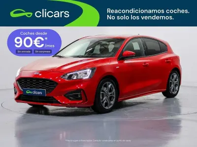 Usado Ford Focus ST-Line 125 CV (91 kW) 2021 Rojo Utilitario