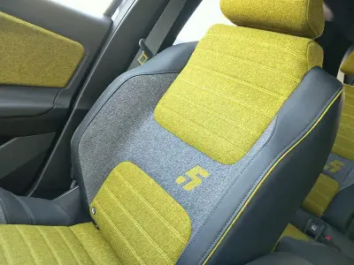 Usado Renault R5 Iconic 110 kW (150 CV) 2024 Azul Utilitario