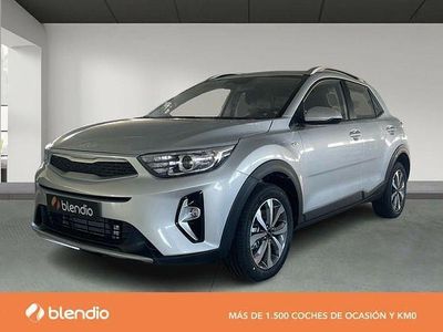 Usado Kia Stonic 100 CV (73 kW) 2025 Plateado SUV