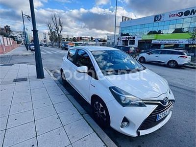 Blanco Usado 2016 Toyota Yaris Hybrid Active Berlina | 12.000 € (Precio justo)
