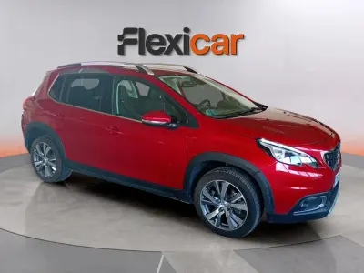 Usado Peugeot 2008 Allure 101 CV (74 kW) 2019 Rojo SUV