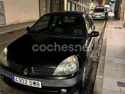 Usado Renault Clio II Authentique 75 CV (55 kW) 2006 Negro Berlina