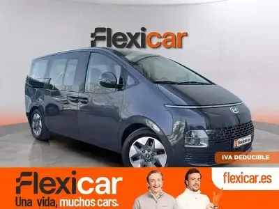 Usado Hyundai Staria 177 CV (130 kW) 2023 Gris Monovolumen