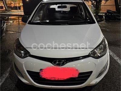 Usado Hyundai i20 75 CV (55 kW) 2013 Blanco Utilitario