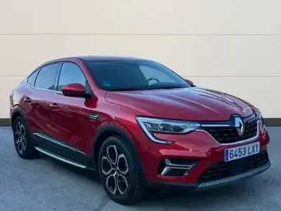 Usado Renault Arkana Zen 140 CV (102 kW) 2022 Rojo SUV