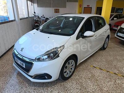 Usado Peugeot 208 Active 99 CV (72 kW) 2019 Blanco Utilitario