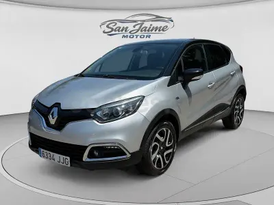 Usado Renault Captur 90 CV (66 kW) 2015 Gris / plata SUV