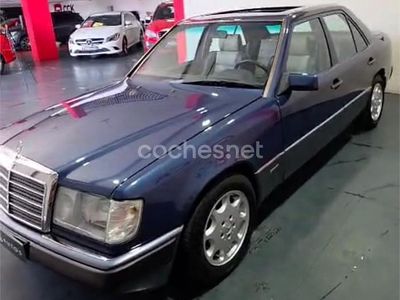 Azul Usado 1990 Mercedes E230 Berlina | 7999 €