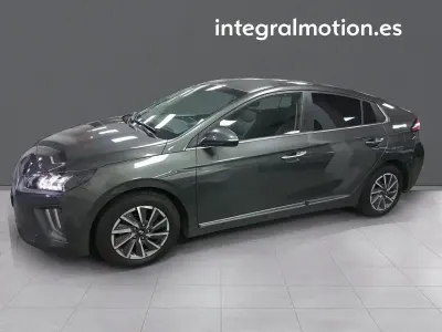 Usado Hyundai Ioniq Style 100 kW (136 CV) 2021 Gris Utilitario