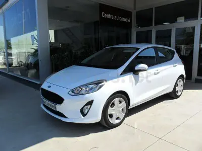 Usado Ford Fiesta Trend 75 CV (55 kW) 2020 Blanco Utilitario