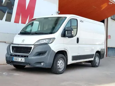 Usado Peugeot Boxer 131 CV (96 kW) 2015 Blanco Van