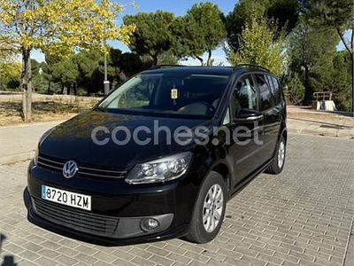 Usado VW Touran Advance 105 CV (77 kW) 2014 Negro Monovolumen