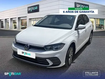 Usado VW Polo Life 95 CV (69 kW) 2023 Gris Utilitario