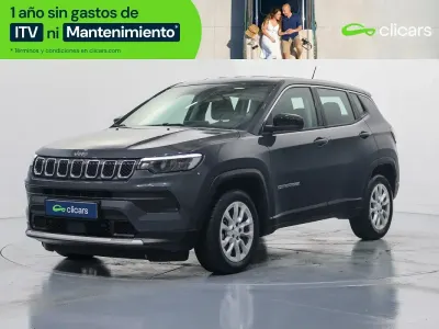 Usado Jeep Compass Altitude 130 CV (95 kW) 2025 Gris / plata SUV