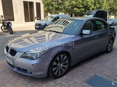 Usado BMW 530 193 CV (141 kW) 2003 Gris / plata Berlina