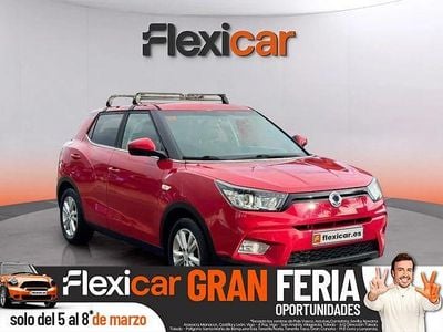 Usado Ssangyong (KGM) Tivoli Limited 115 CV (84 kW) 2017 Rojo SUV