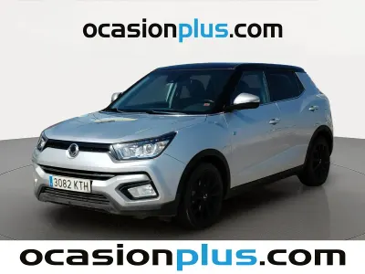 Usado SsangYong Tivoli Limited 116 CV (85 kW) 2019 Gris plata SUV