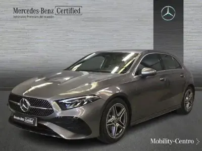 Usado Mercedes A180 116 CV (85 kW) 2024 Gris montaña Berlina