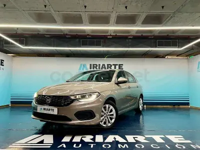 Usado Fiat Tipo Lounge 95 CV (69 kW) 2017 Beige Berlina