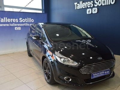 Usado Ford S-MAX Titanium 150 CV (110 kW) 2017 Negro Monovolumen
