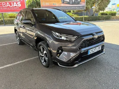 Usado Toyota RAV4 Hybrid Advance 306 CV (225 kW) 2022 Gris / plata SUV
